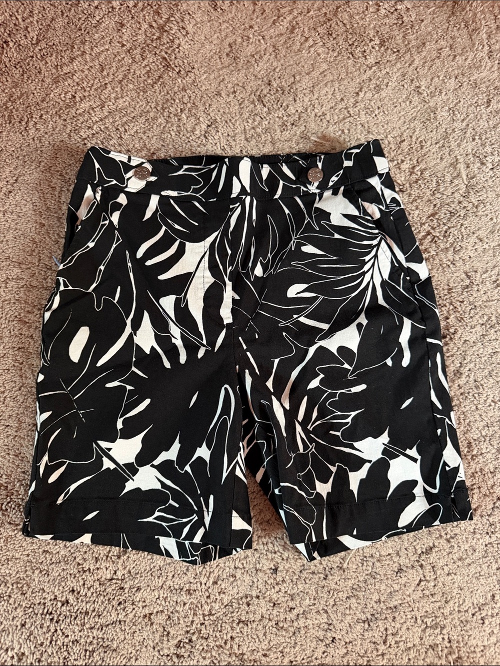 Rafaella Black & White Leaf-Print Flat Front Shorts